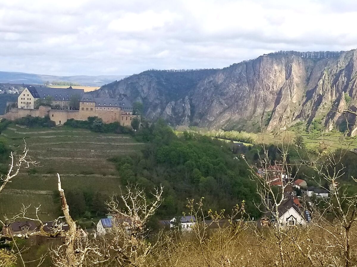 Wandern mit Blick zur Ebernburg und Rotenfels