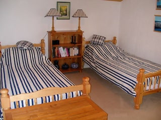 H 37 - Schlafzimmer OG1