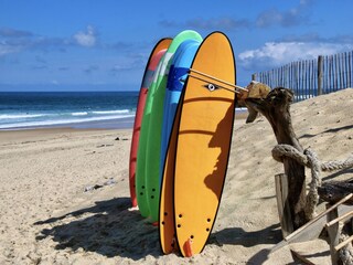 Surfer und Kiter sind in Vieux-Boucau richtig