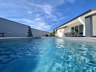 Villa Pula Buitenaudio-opname 1