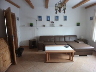 Kleine Stube mit Ofen