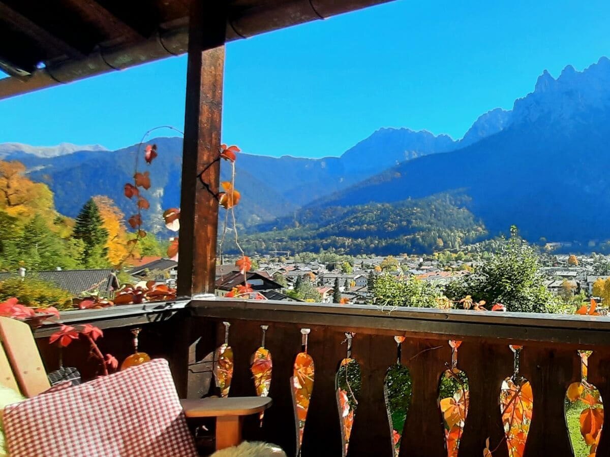 Unser Balkon mit Blick auf das Karwendel