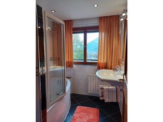 Badezimmer EG
