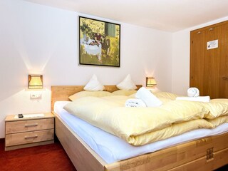 Doppelzimmer (DZ 3) 02