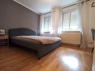 Bedroom with double bed (160x200)