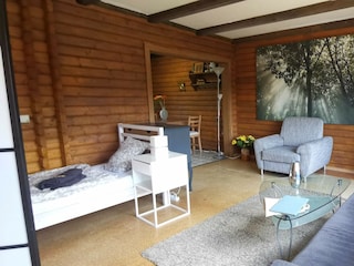 Wohnzimmer mit Schlafplatz