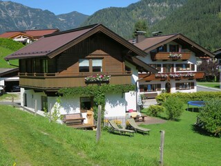 Haupthaus und Ferienhaus