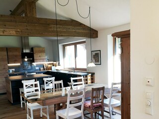 Küche und Esszimmer