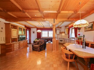 Wohnzimmer/Eßecke/Küche