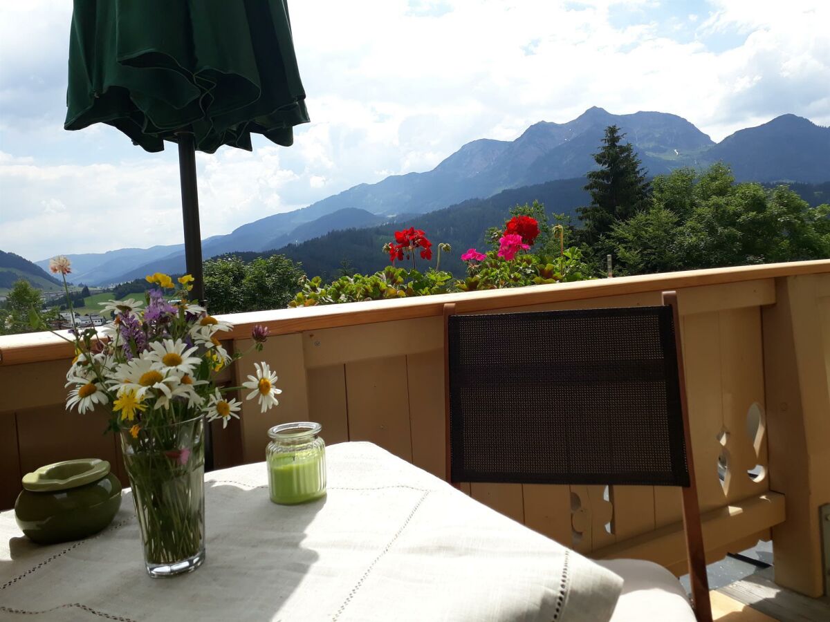 Balkon Almrose mit Blick Spielberg