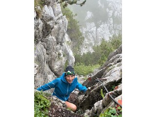 auf die Steinplatte über Wieslochsteig