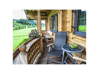 Balkon mit Sitzgelegenheit