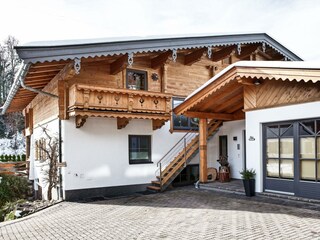Zugang zur Wohnung im 1 Stock