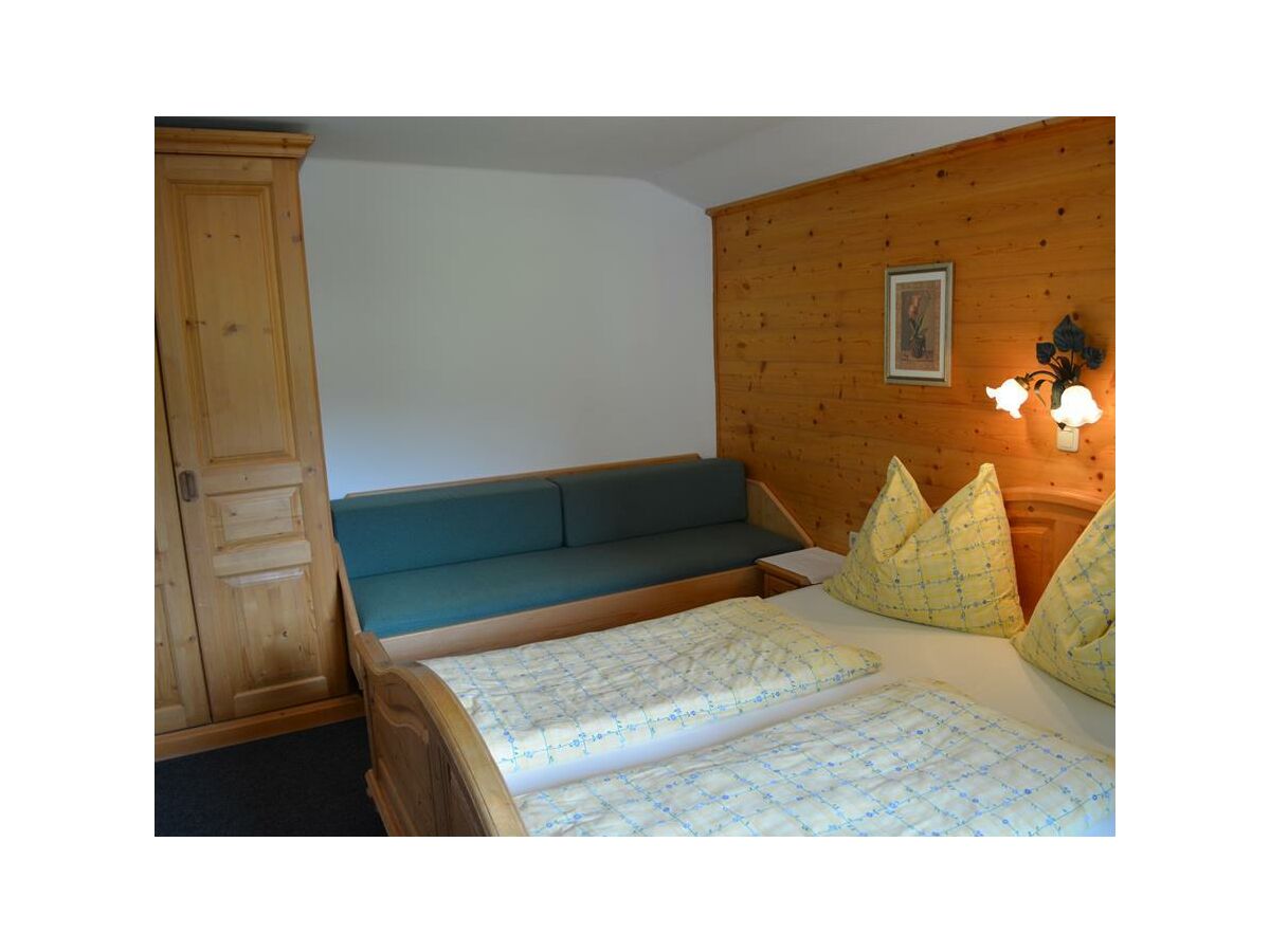 Schlafzimmer 11