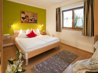 Kleines Schlafzimmer Top 1-3 (Abdunkelung)