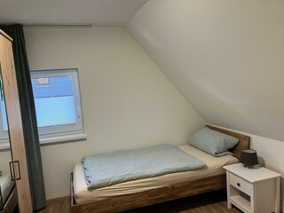 Schlafen JENNI oben Fenster