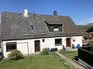 Hausansicht von oben komplett - links JENNI - rech