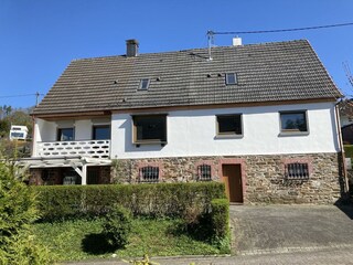 Hausansicht von unten  - links IRMA - rechts JENNI