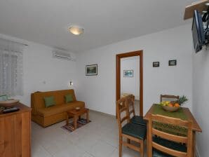 Apartamento Apartments Villa Juric - One Bedroom Apartment - Baska Voda - image1