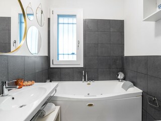 Villa Santa Maria del Focallo Caratteristiche 24