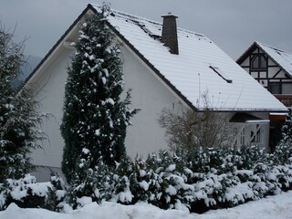 Haus mit Schnee