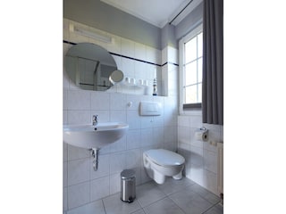 WC und Waschbecken