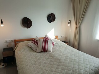 Schlafzimmer 1