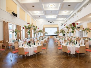 HOTEL BOEHLERSTERN_THEATERSAAL_0923_02-2