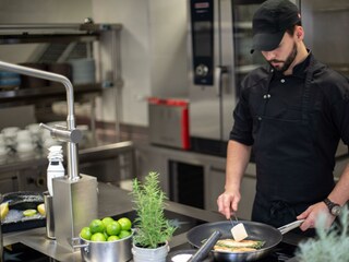 HOTEL BOEHLERSTERN_KOCHEN_0923_06-2
