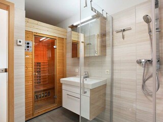 Badezimmer mit Wärmekabine - Erlaufsee
