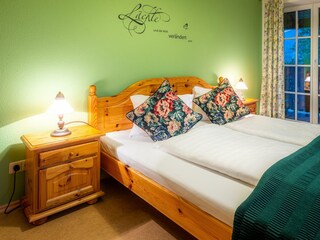 Schlafzimmer mit Balkon