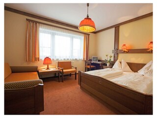 Dreibettzimmer Zimmernummer 1