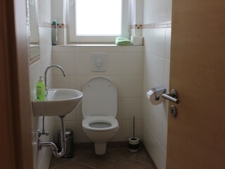separates WC