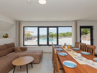 Holiday house Lokvičići Features 38