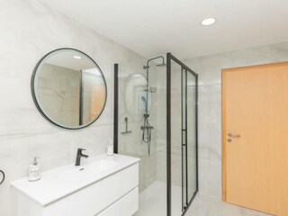 Ferienhaus Lokvičići Ausstattung 36