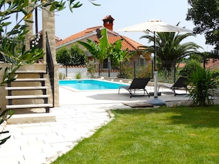 Garten und Pool zur Alleinnutzung