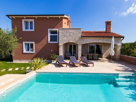 Villa Dominika