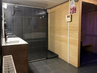 Ferienhaus Robertville Ausstattung 24