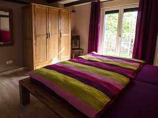2. Schlafzimmer 1.OG mit Balkon