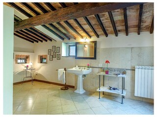 Villa Gambassi Terme Caratteristiche 21