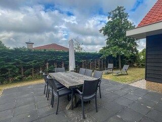 Terrasse mit Essbereich