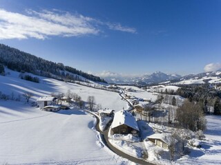 Bauernhof Großwolfing Ebbs im Winter aus der Luft