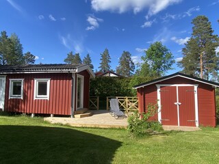 Nebenhaus und Schuppen