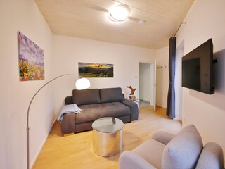 Wohnraum mit Schlafcouch (für 3. Pers.) - Fewo Kaiserin***