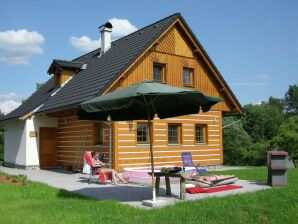 Ferienhaus mit Garten in Roztoky u Jilemnice - Levínská Olešnice - image1
