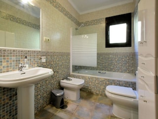 Holiday house Sayalonga Features 23