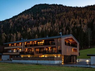 Jaggling Appartements in Abendstimmung