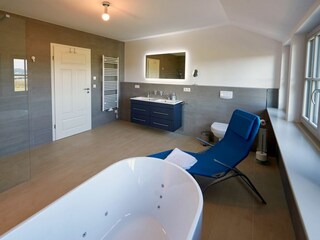 Masterbad im Obergeschoss