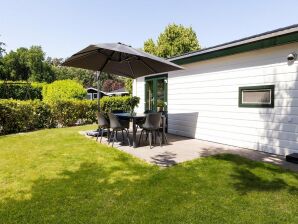 Beautiful chalet with a terrace, in a holiday park - Riethoven - image1