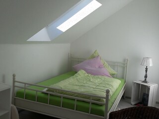 Schlafzimmer 2